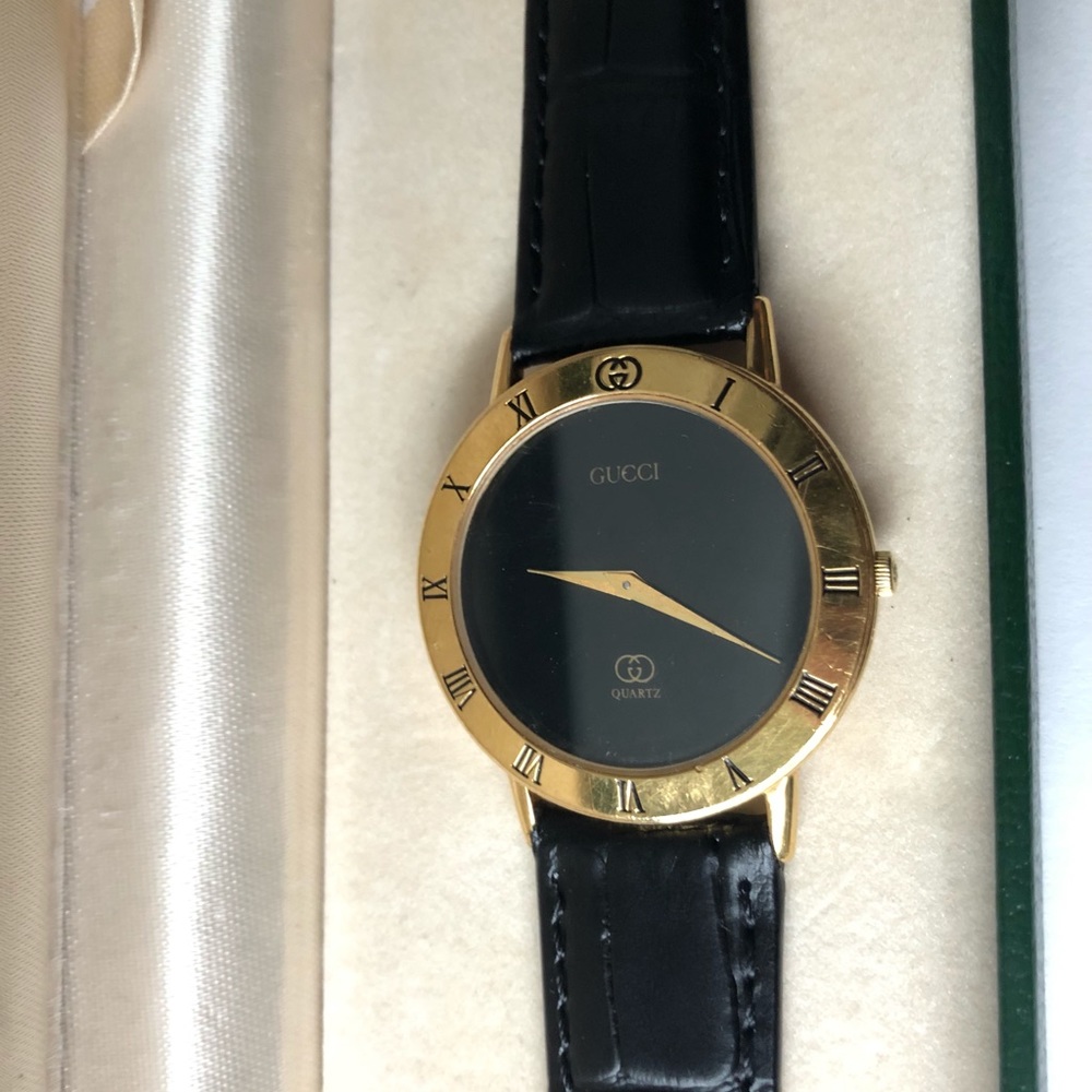 Gucci Men’s vintage 3000.2.m Gold Plated watch